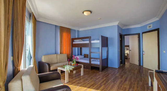 Люкс Hawaii Suite Beach Hotel