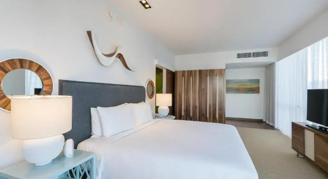 Двухместный номер Deluxe Hyatt Centric Waikiki Beach