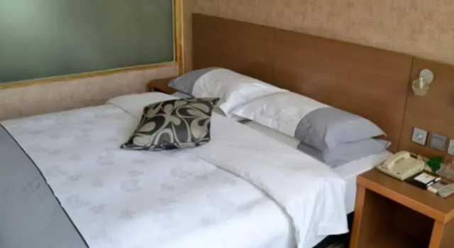 Super 8 Hotel Urumqi Meihao, Забронировать Отель Урумчи Синьцзян-Уйгурский автономный район