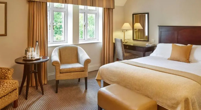 Двухместный номер Superior Macdonald Frimley Hall Hotel & Spa