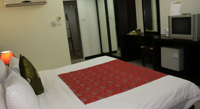 At Phuket Inn Patong Beach, Забронировать Отель Отели Пхукета 3 звезды, 3*