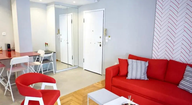 Beautiful Sunny Apt in Athens