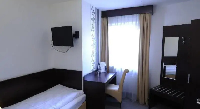 Hotel zur Post, Забронировать Отель Штаймбке Нижняя Саксония