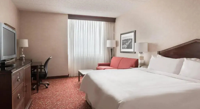 Номер Standard Columbus Airport Marriott