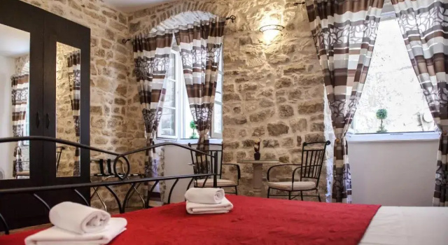 Апартаменты Apartment Peristil Aurea