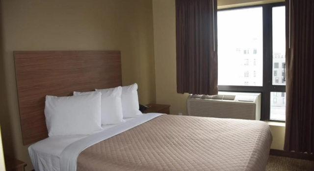Двухместный номер Superior Astoria Delancy Inn and Suites