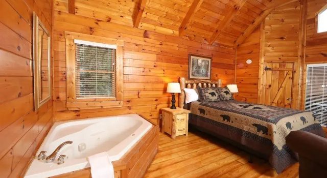 The Cuddle Hut Cabin