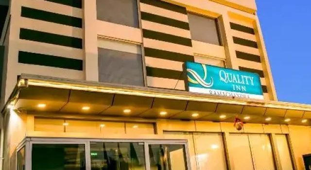 Quality Inn Ramachandra, Забронировать Отель Курманнапалем штат Андхра-Прадеш