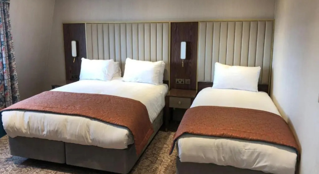 Трёхместный семейный номер Standard voco The Clifton Folkestone by IHG