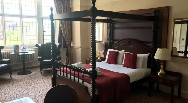 Коттедж Deluxe Redworth Hall Hotel