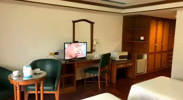 Двухместный номер Deluxe с балконом и с видом на город Interchange Tower Serviced Apartment - SHA Extra Plus