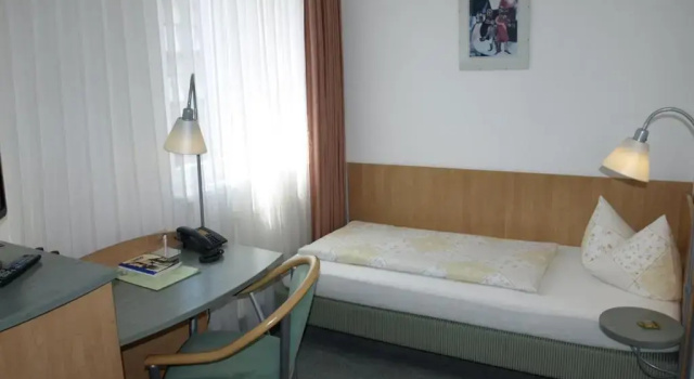 Номер Standard Central-Classic Hotel