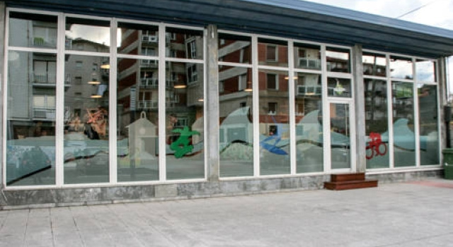Mundaka Hostel & Sport Cafe
