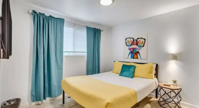Comfortable 2BR Apt - Heart of Sugarhouse, Забронировать Апартаменты/квартира Солт-Лейк-Сити Salt Lake County