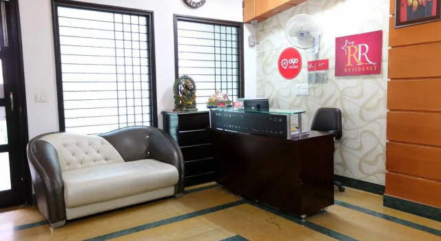 OYO 397 Hotel RR Residency, Забронировать Отель Джанапури 