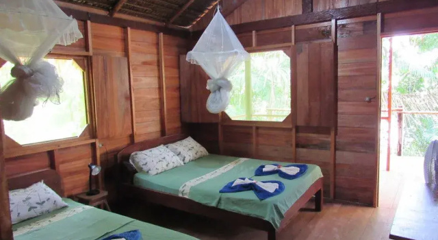Dolphin Lodge