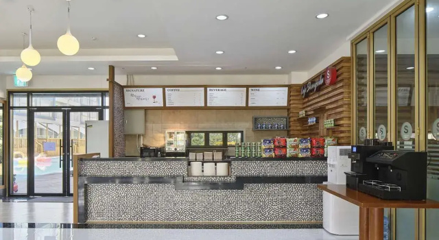 Shin Shin Hotel Jeju City, Забронировать Отель Отели Чеджу с парковкой, рядом с Храм Хынрёнса, Парковка
