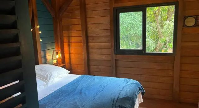 Коттедж с 2 комнатами La kaz à pépés, charmant logement avec piscine