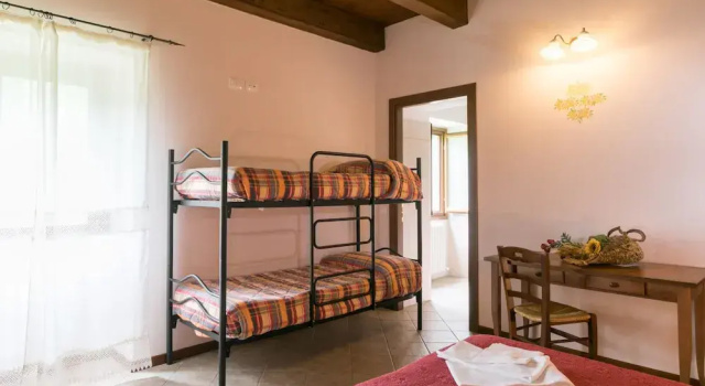 Четырёхместный номер Standard с видом на окрестности Agriturismo LAntico Frutto