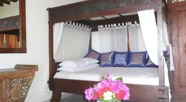 Blue Moon Villas