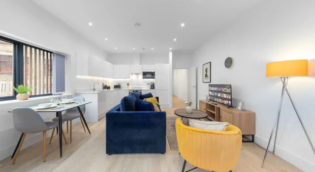 Sercasa - Kingston upon Thames, Забронировать Апартаменты/квартира Хемптон-Уик Кингстон-апон-Темс, рядом с Kingsmeadow