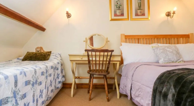 Henmarsh Cottage, Забронировать Дом для отпуска Отели Глостершир с парковкой, Парковка