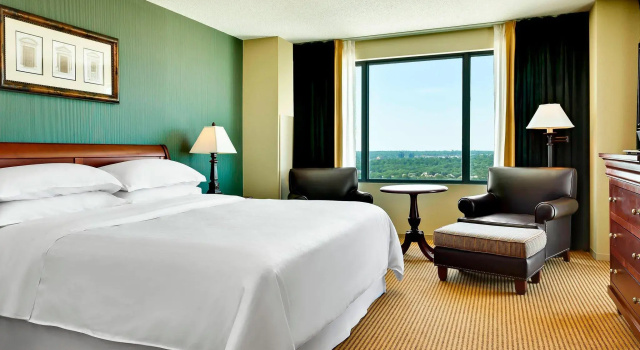 Двухместный номер Standard Sheraton Overland Park Hotel at the Convention Center
