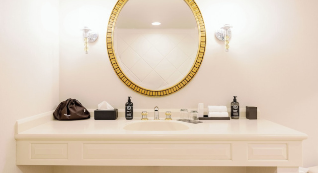 Четырёхместный номер Luxury Hotel Du Pont