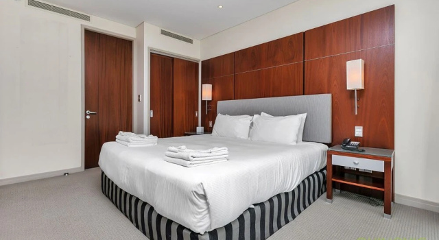 QV Central Upscale Apt in a Hotel (929), Забронировать Отель Отели региона Окленда с парковкой, Парковка