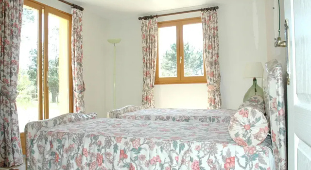Villa with 4 Bedrooms in la Mole, with Wonderful Mountain View, Private Pool, Furnished Garden - 10 Km From the Beach, Забронировать Вилла Пиньян 
