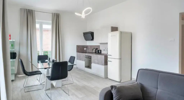 APT24 - Oasi with Swimming pool & Gym, Забронировать Апартаменты/квартира Отели Ломбардии с парковкой, Парковка