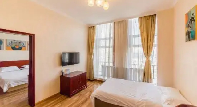 Люкс Business Biligong Hotel (Hohhot Railway Station)