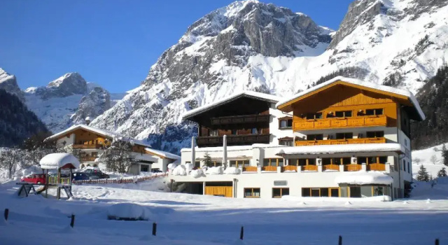Номер Economy Berghotel Lämmerhof