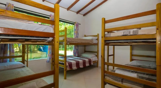 Кровать в общем номере (женский номер) Hostel Canto Caiçara