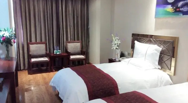 Двухместный номер Standard GreenTree Inn Geermu Walking Street Business Hotel