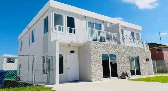 The Fanta Sea House - New and Modern close to MIA Zoo, Homestead Speedway & Entrance, Book Hotel Princeton Florida
