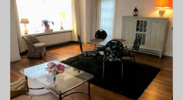 Vrijstaande rietgedekte villa nabij uitvalswegen, Đặt Biệt thự Wassenaar Zuid-Holland