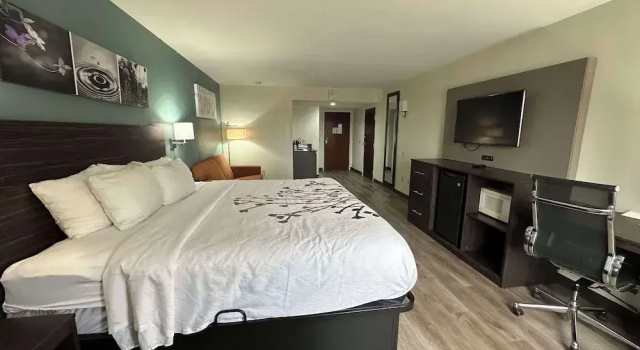Номер Business Sleep Inn & Suites Pineville - Alexandria