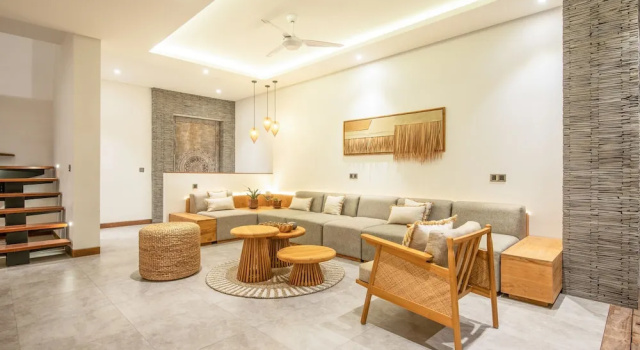 sol N1 Incredible 4 Bds Villa Near Finns Club, Varaa Villa Kerobokan Kelod Badung