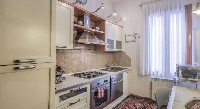 Venice Dream House Bolero