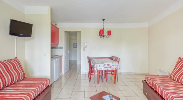 Le Domaine de Gascogne - appartement 2 pièces 4/5 personnes, Забронировать Апартаменты/квартира Отели Бискарросс с парковкой, Парковка