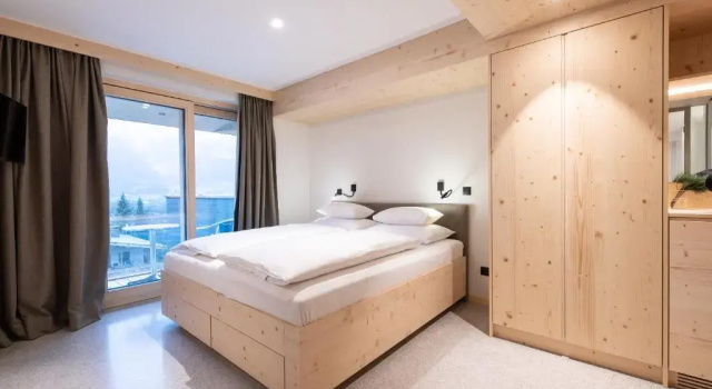 Люкс с видом на бассейн Mari Pop Hotel