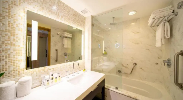 Четырёхместный номер Classic InterContinental Real San Pedro Sula by IHG