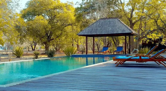 Anam Emerald Resort, Забронировать Курортный отель Отели провинции Восточной Нуса-Тенгара с бассейном, Бассейн