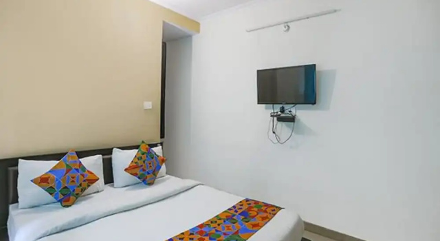 Fabhotel Lily Grand, Забронировать Отель Какарматха штат Уттар-Прадеш