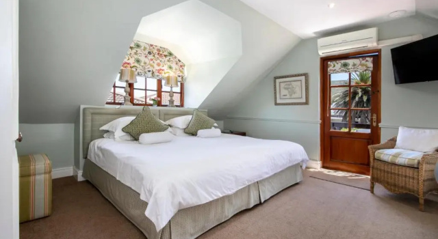La Fontaine Guest House