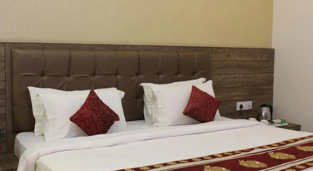 Номер Deluxe Regal Hotel and restaurant