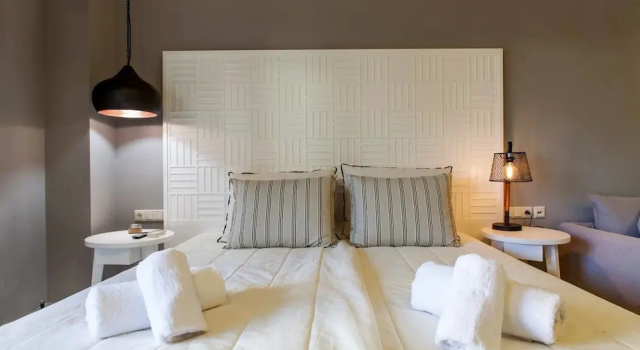Candia Studios & Rooms