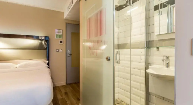 Clássico Triplo quarto District Republique