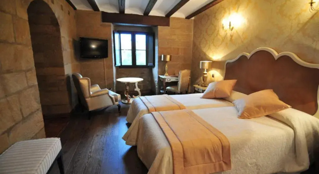 Hospedería Palacio de Casafuerte, Забронировать Отель Отели Сарратон 3 звезды, 3*